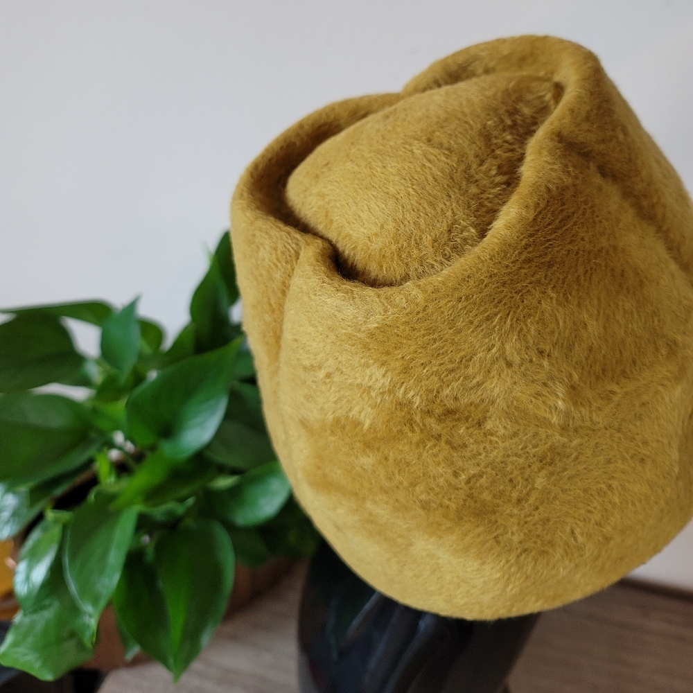 VTG 60s Miss Dior Structured Gumdrop Hat - Picture 6 of 13